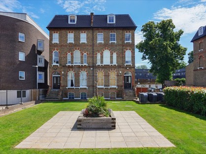 1 Bed Flat, Brixton Road, SW9