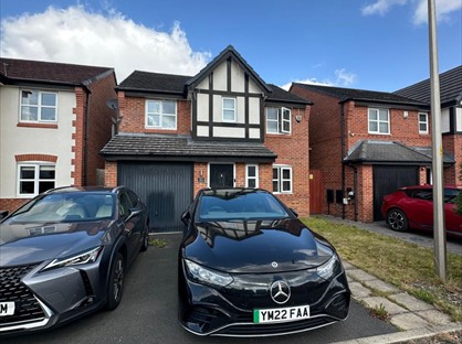 4 Bed Detached House, Whistle Hollow Way, SK2