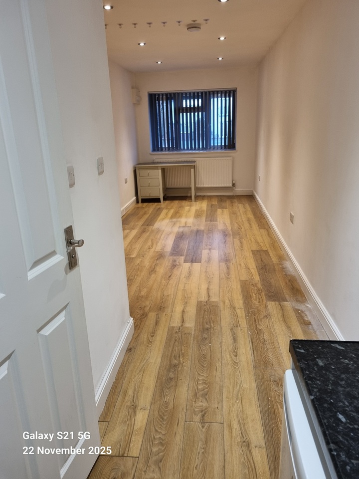Studio Flat, Queen Ediths Way, CB1 photo 2