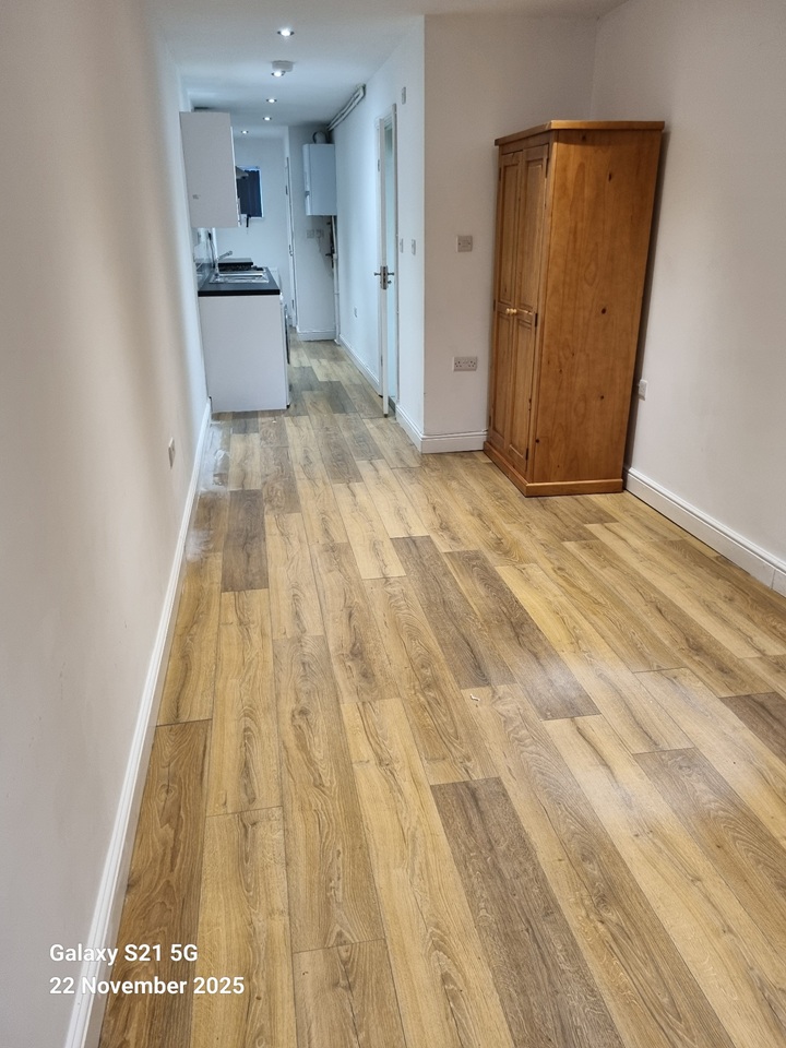 Studio Flat, Queen Ediths Way, CB1 photo 5
