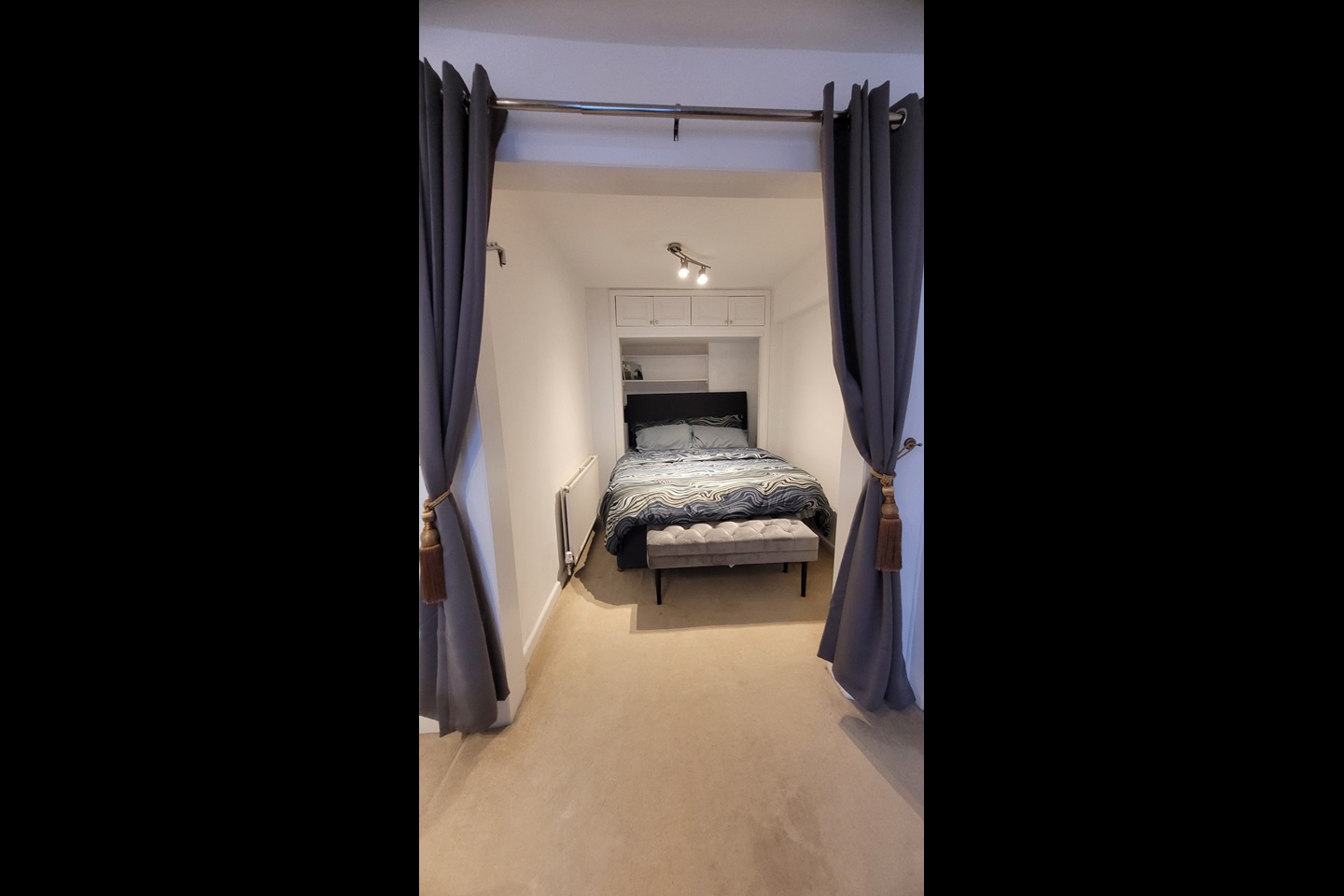 Studio Flat, Westmoreland Terrace, SW1V