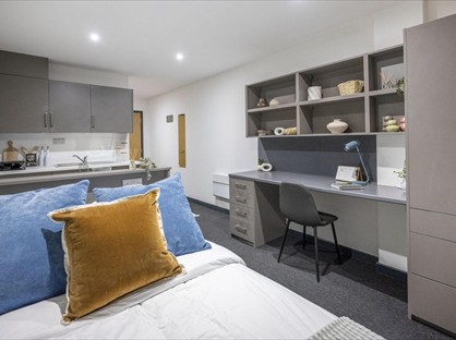 Room in a Shared House, Registry Street, ST4