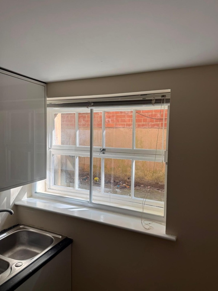 1 Bed Flat, Princess Road West, LE1 photo 3