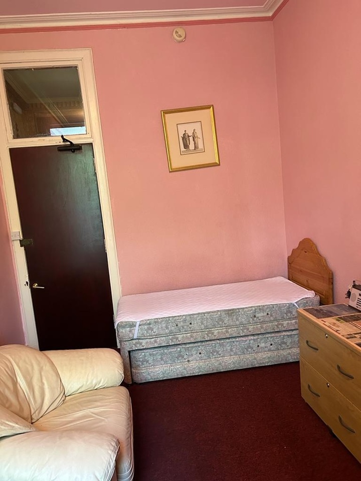 Room in a Shared Flat, Carrington St, G4 photo 4