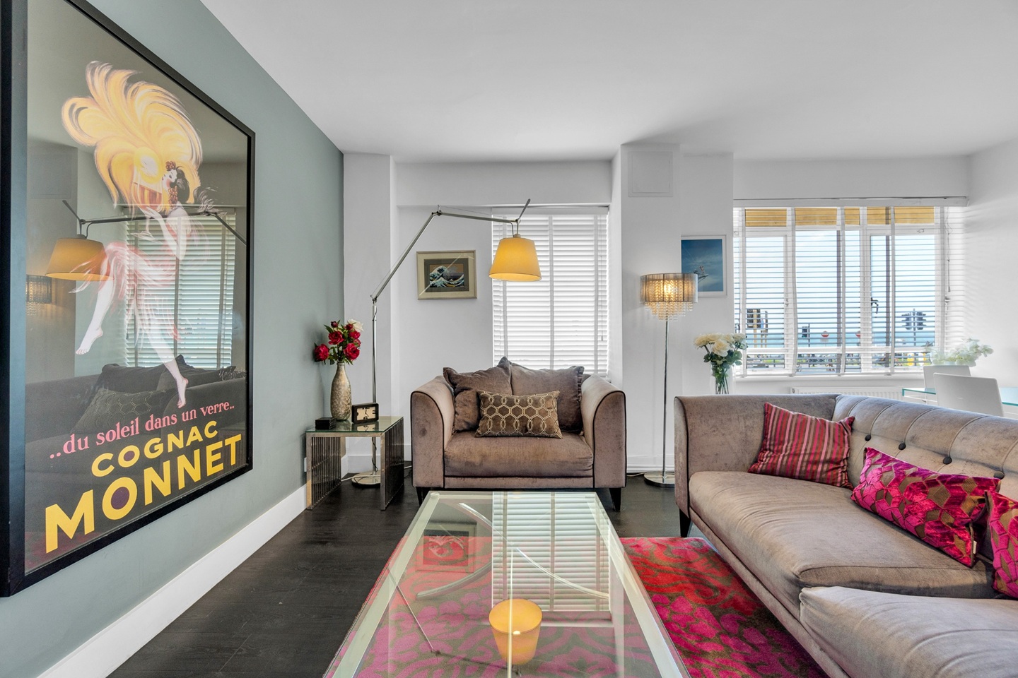 3 Bed Flat, Embassy Court, BN1