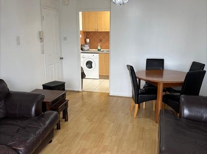 2 Bed Flat, Dobbies Loan Place, G4