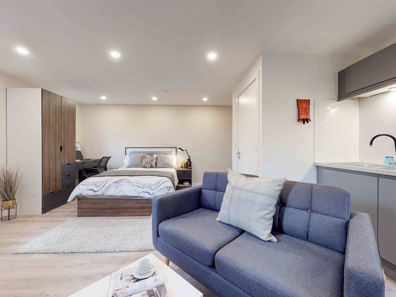 Studio Flat, Apollo Residence, S1 photo 2