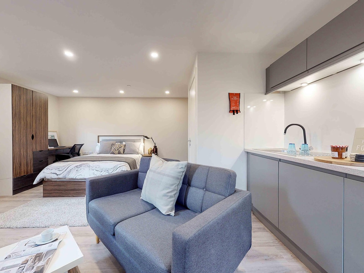 Studio Flat, Apollo Residence, S1 photo 5