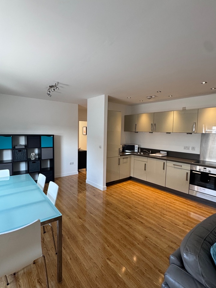 3 Bed Flat, Mitchell Street, G1 photo 3
