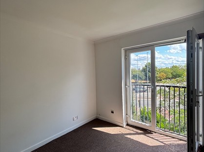 2 Bed Flat, Alexander Court, M5