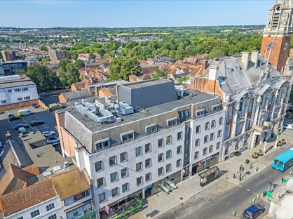 1 Bed Flat, High St, CO1