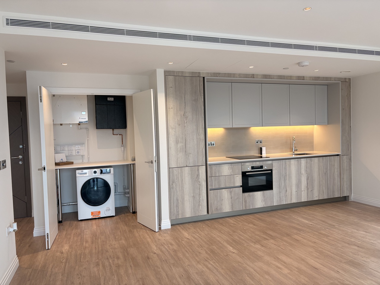 1 Bed Flat, Gasholder Place, SE11 photo 4