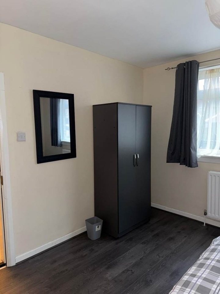 Room in a Shared House, Summer Croft, B19 photo 3