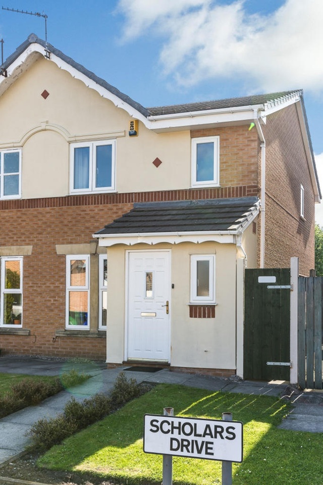 2 Bed Semi-Detached House, Hasper Avenue, M20