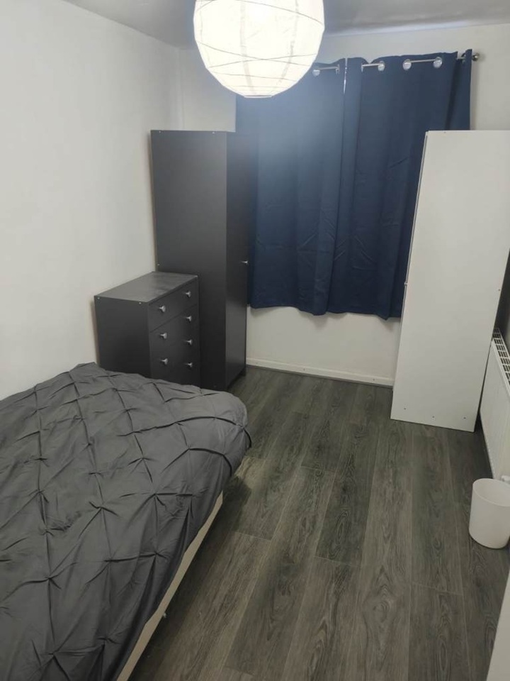 Room in a Shared House, Pershore Road, B30