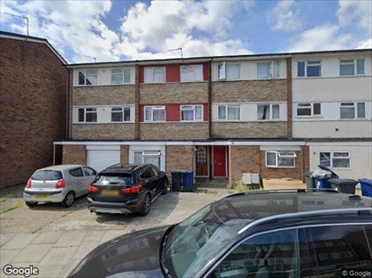 Studio Flat, Merlin Close, UB5
