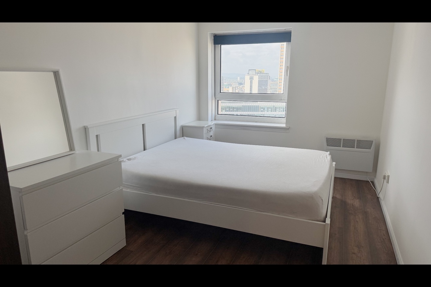 3 Bed Flat, Taylor Place, G4