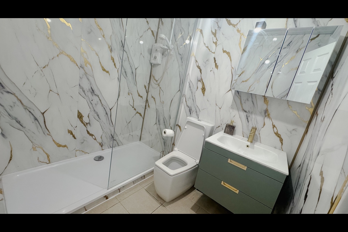 3 Bed Flat, Taylor Place, G4 photo 5