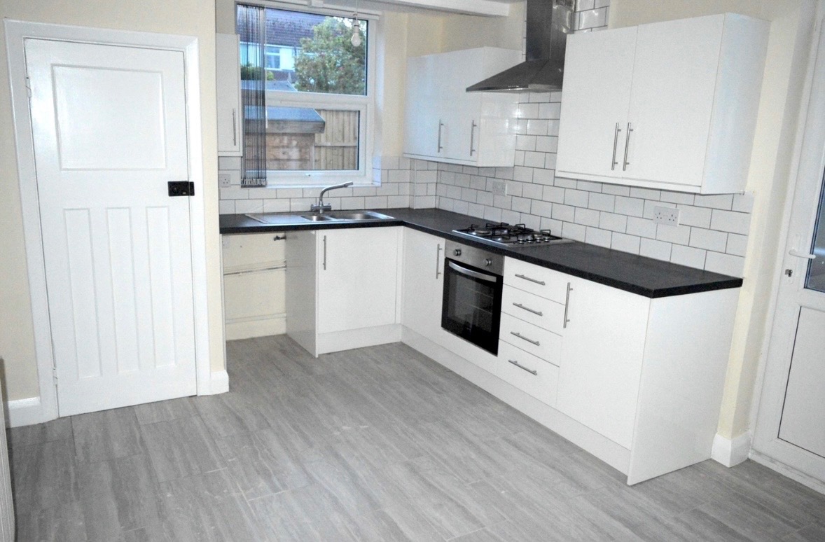 3 Bed Semi-Detached House, Barons Croft, CV3