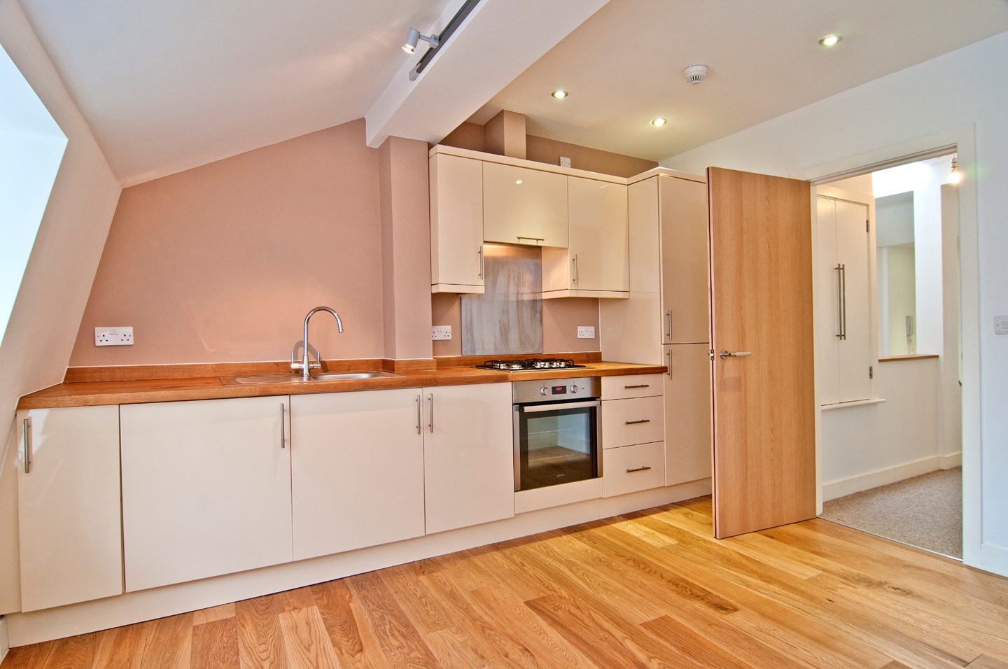 2 Bed Flat, Church Street, BN1