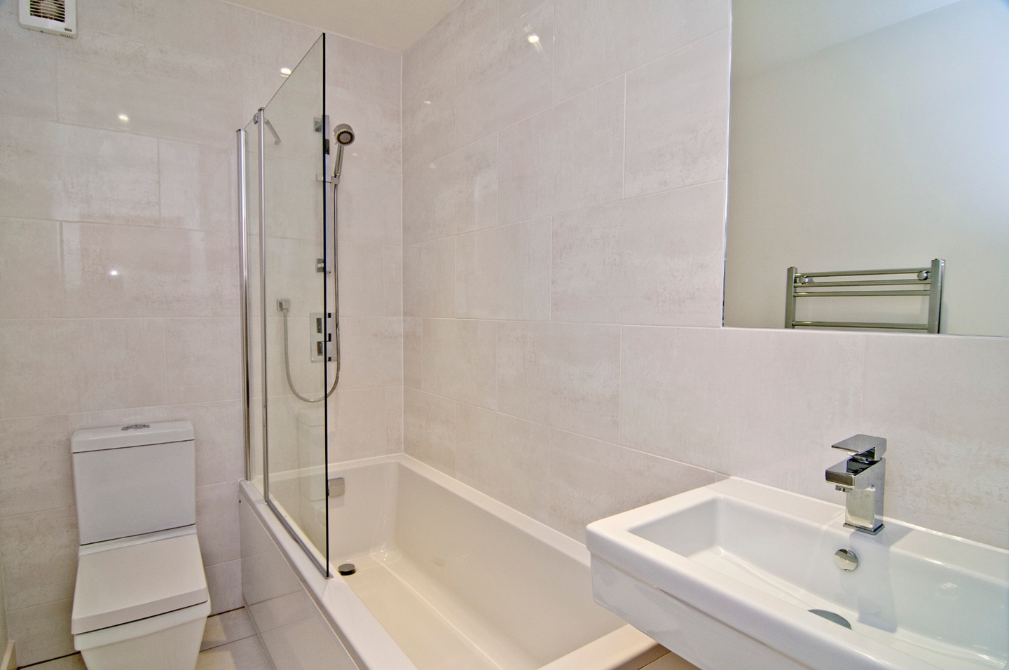 2 Bed Flat, Church Street, BN1 photo 5