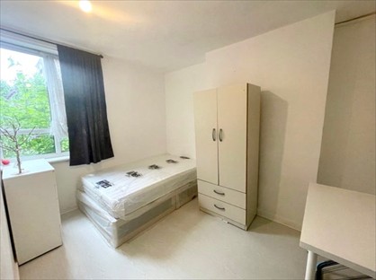 Room in a Shared House, Farrance St, E14