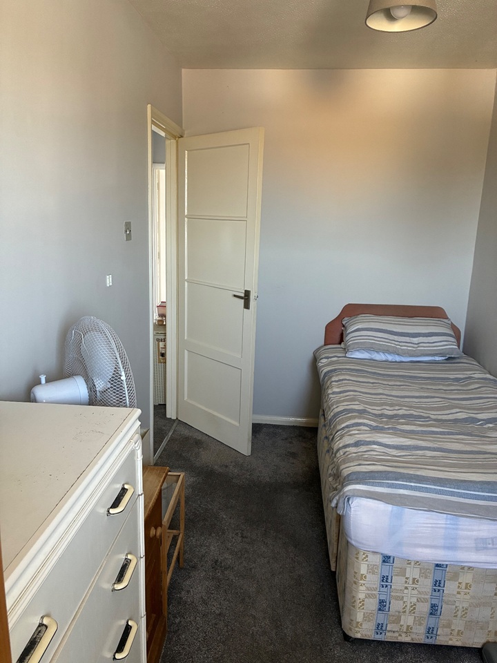 Room in a Shared House, Gorselands Road, SO18 photo 2