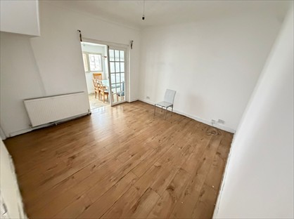 4 Bed Terraced House, Cave Road, E13