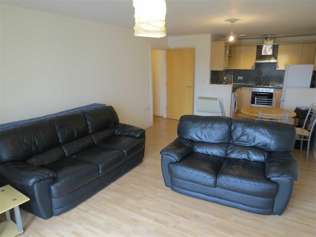 2 Bed Flat, Hulme High St, M15 photo 3