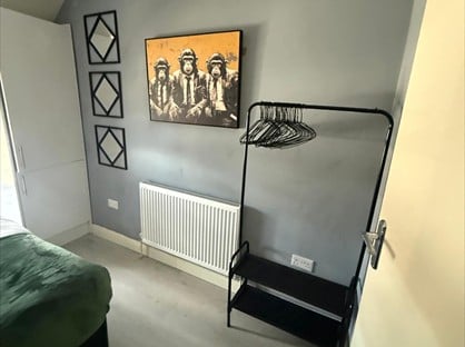 1 Bed Semi-Detached House, Western Street, MK40