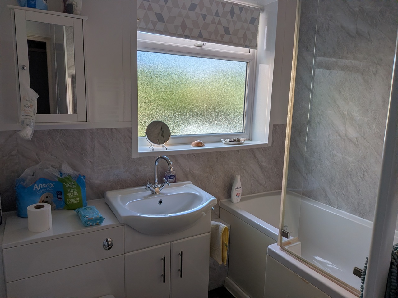 Room in a Shared Flat, New Road, L13 photo 3