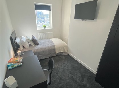 Room in a Shared House, Cook St, L35