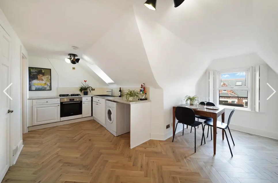 1 Bed Flat, Narbonne Avenue, SW4