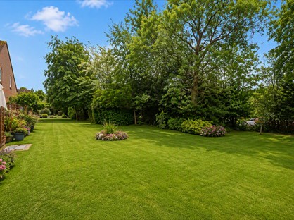 1 Bed Flat, Mckernan Court, GU47
