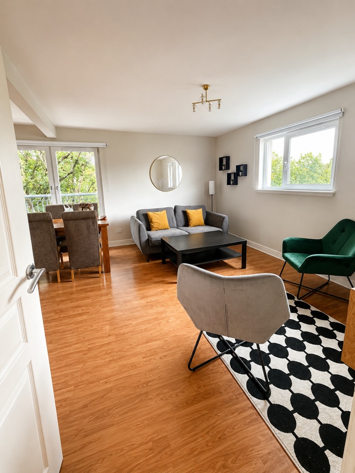 2 Bed Flat, Shields Road, G41 photo 2
