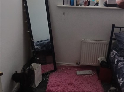 Room in a Shared House, Deanery Court, M8