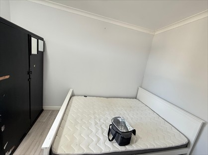 3 Bed Flat, Hamblin House, UB1