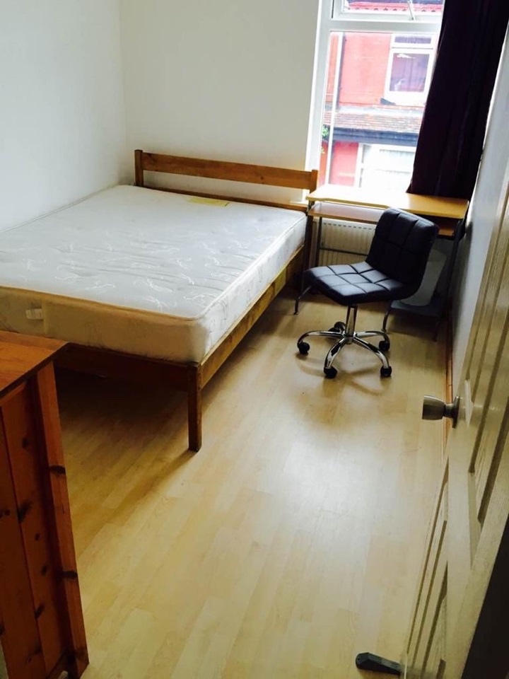 Room in a Shared House, Rusholme, M14 photo 2