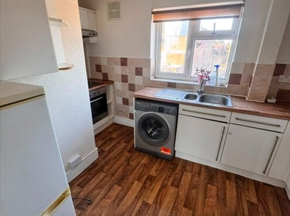 1 Bed Flat, Yiewsley, UB7
