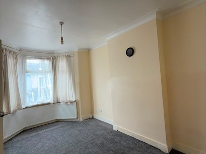 Room in a Shared House, Burges Road, E6