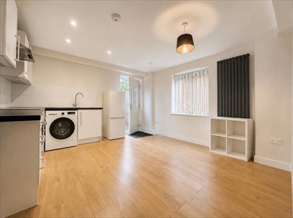 1 Bed Flat, Nutfield Lane, HP11