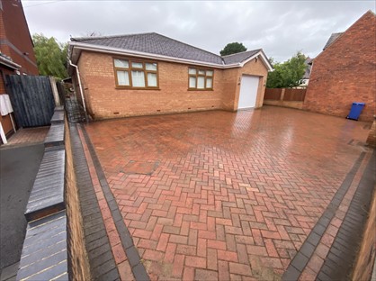 3 Bed Bungalow, Western Road, WS12