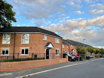 3 Bed Semi-Detached House, Acre Lane, OL1