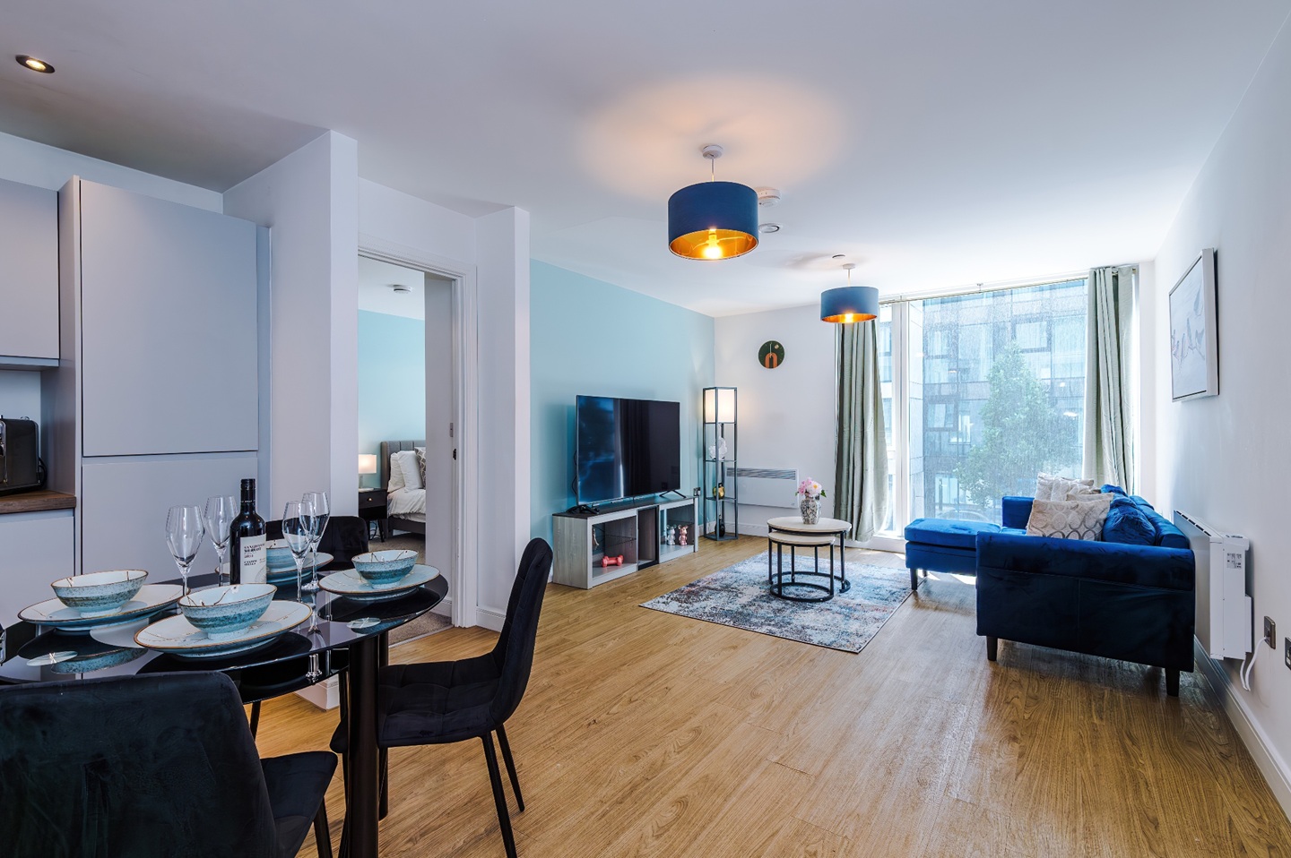 2 Bed Flat, Dyche St, M4 photo 5
