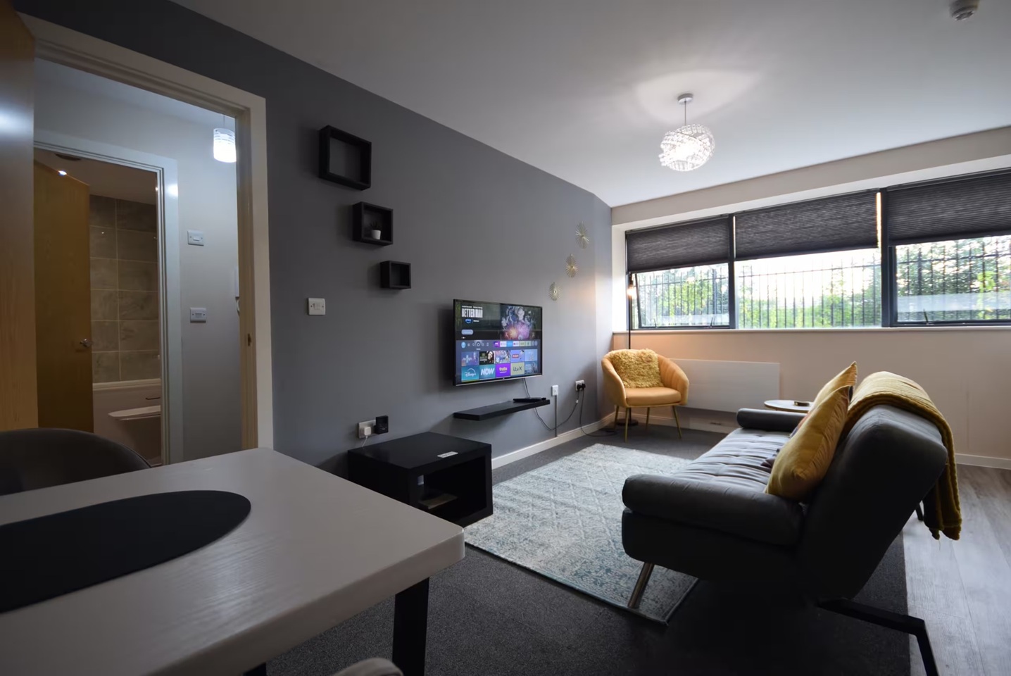 1 Bed Flat, Sandringham House, M5 photo 5