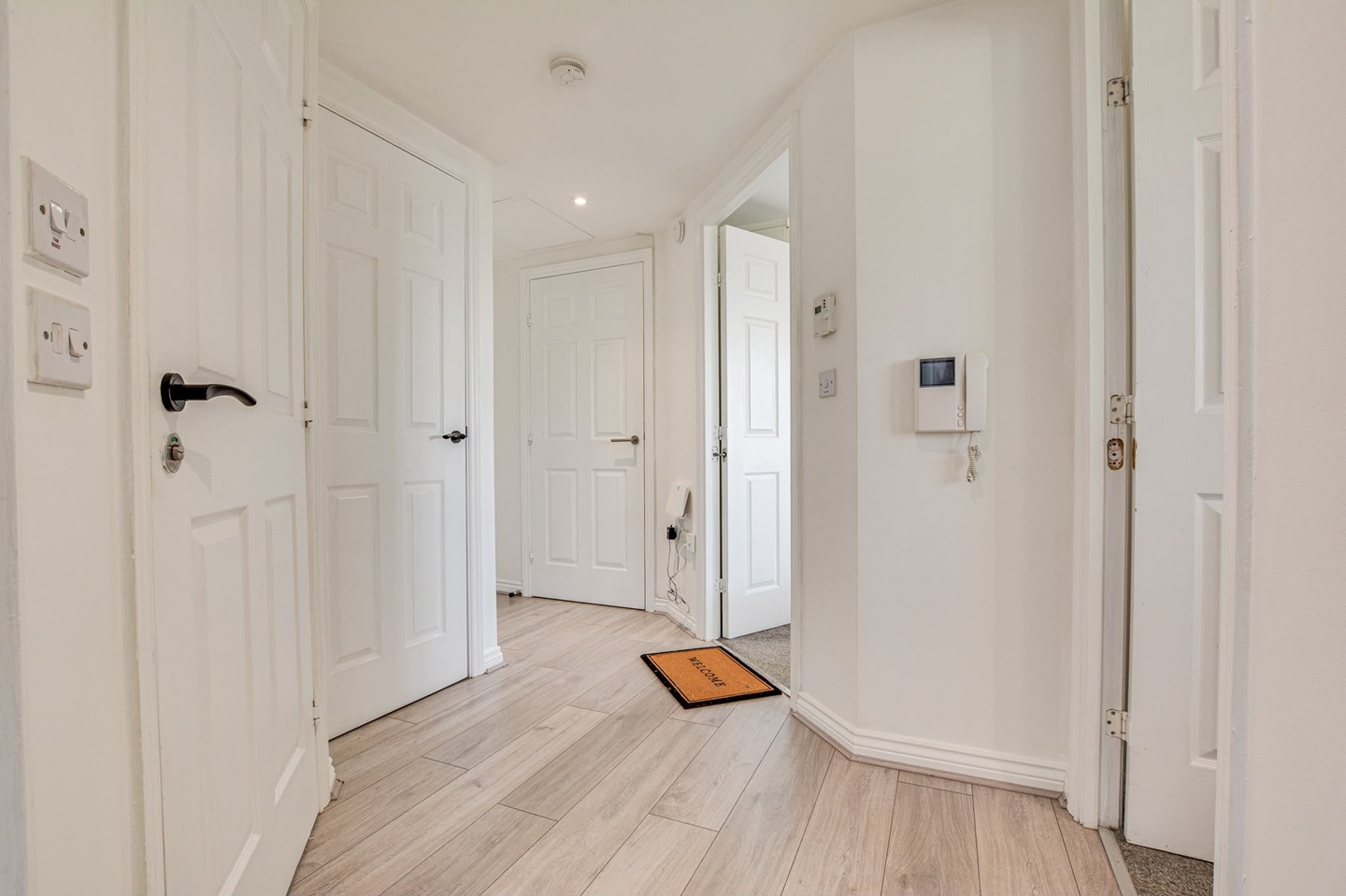 2 Bed Flat, Middlewood St, M5 photo 4