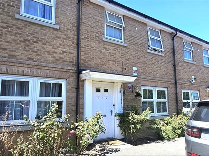 3 Bed Terraced House, Bluebell Terrace, UB7