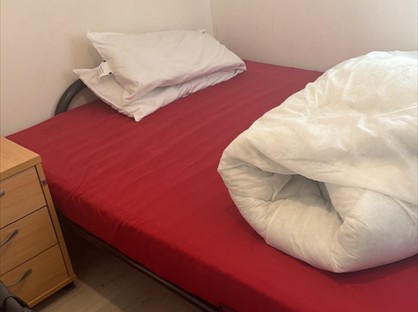 Room in a Shared Flat, Makin St, L4
