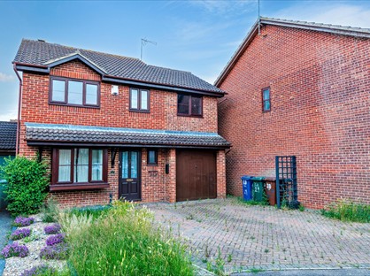 4 Bed Detached House, Beaulieu Close, OX16