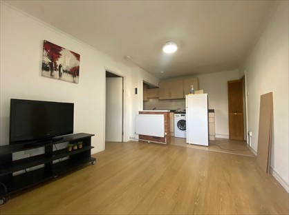1 Bed Flat, Farley Hill, LU1
